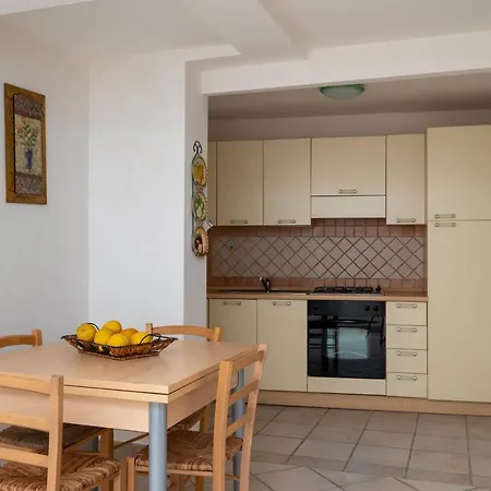 Lägenhet Amazing & Comfy - With Private Parking Olbia
