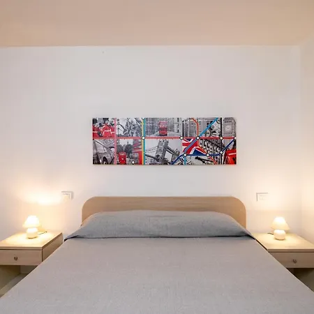 Lägenhet Amazing & Comfy - With Private Parking *